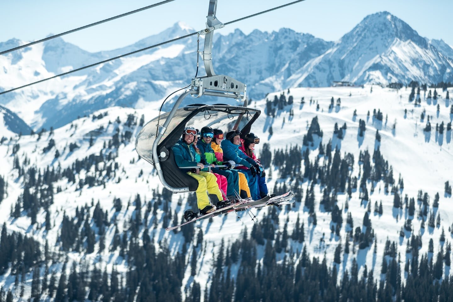 RS12702_SNOW3919-scr-min